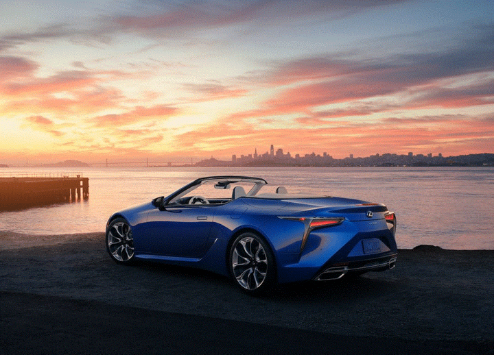 Đấu giá Lexus LC500 Convertible bản thương mại đầu tiên - 6