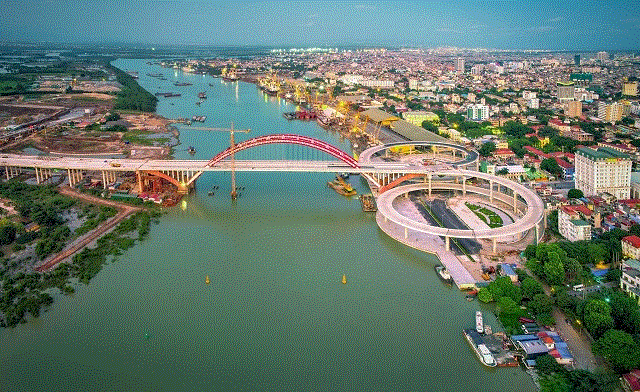 Hải Phòng đang 'vươn ra biển lớn' - 2