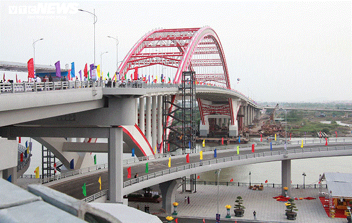 Những chủ trương mang tính đột phá để Hải Phòng 'vươn ra biển lớn' thành công - 1