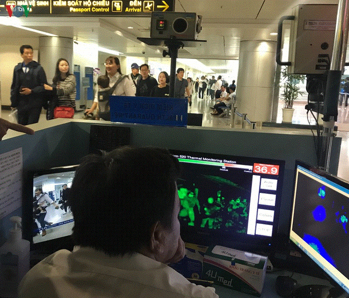 TP.HCM kiểm soát chặt hành khách từ Vũ Hán đến sân bay Tân Sơn Nhất - 1