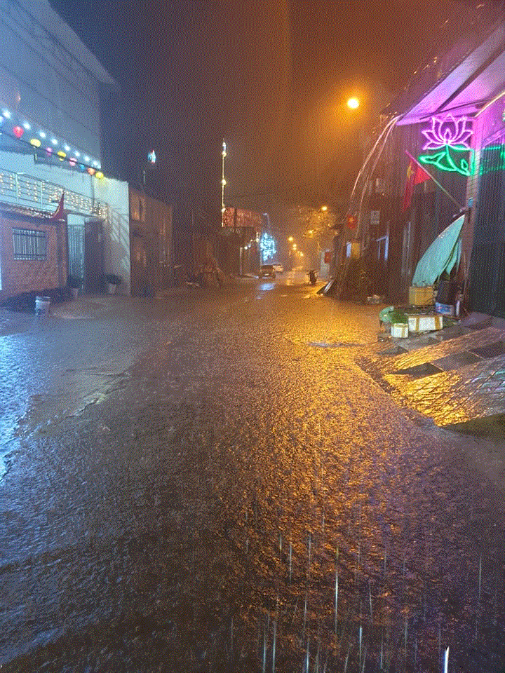 Bắc Ninh mưa lớn, nhiều tuyến phố ngập sâu đêm Giao thừa - 7