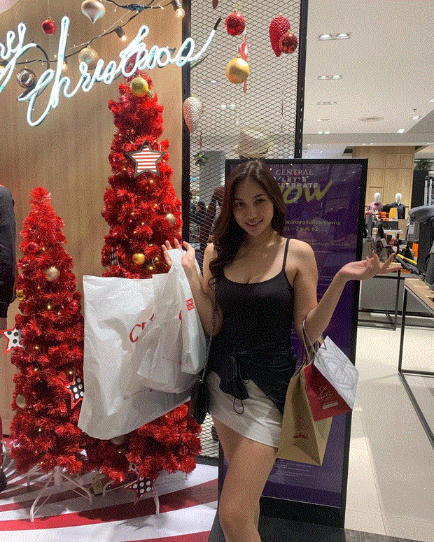 Chiêm ngưỡng nhan sắc hút hồn của nữ golf thủ quyến rũ nhất thế giới - 10