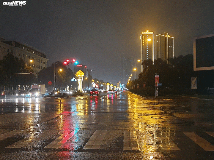 Bắc Ninh mưa lớn, nhiều tuyến phố ngập sâu đêm Giao thừa - 6