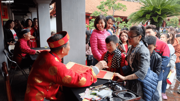 Người Hà Nội dập dìu đi xin chữ đầu Xuân - 5