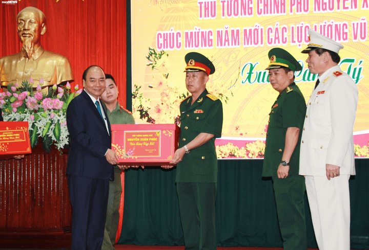 Thủ tướng: ‘Đất nước đang chuyển mình mạnh mẽ, toàn diện’ - 2