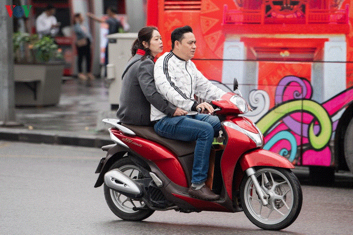 Những hình ảnh xấu xí trong sáng mùng 1 Tết - 13