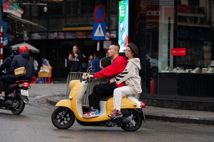 Những hình ảnh xấu xí trong sáng mùng 1 Tết - 2