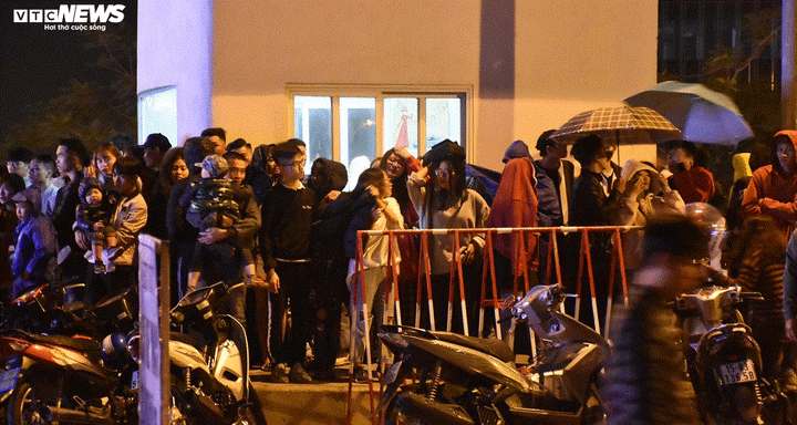 Những hình ảnh ấn tượng trong đêm giao thừa mừng năm mới Canh Tý 2020 - 1