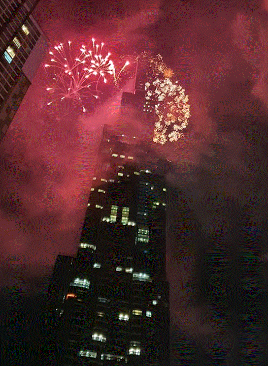 Ảnh: Mặt nước, bầu trời lộng lẫy pháo hoa mừng năm mới Canh Tý 2020 - 26