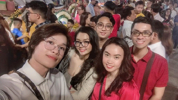 MC Lại Văn Sâm và Thu Minh chúc Tết, Sơn Tùng M-TP quây quần bên gia đình đón năm mới - 6