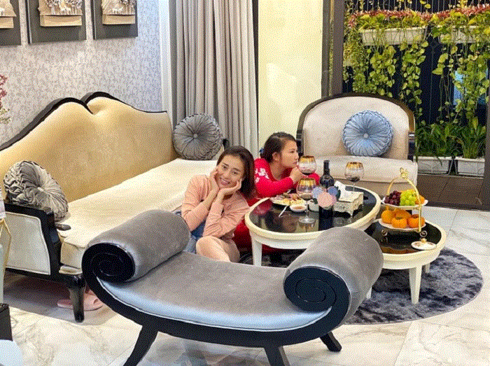 MC Lại Văn Sâm và Thu Minh chúc Tết, Sơn Tùng M-TP quây quần bên gia đình đón năm mới - 7