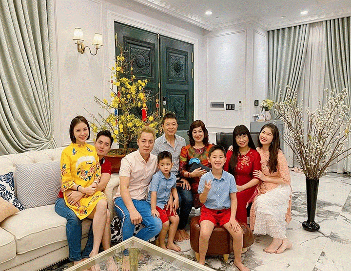 Mùng Một Tết: Tăng Thanh Hà - Đông Nhi tình tứ bên chồng, sao Việt quây quần bên gia đình - 8