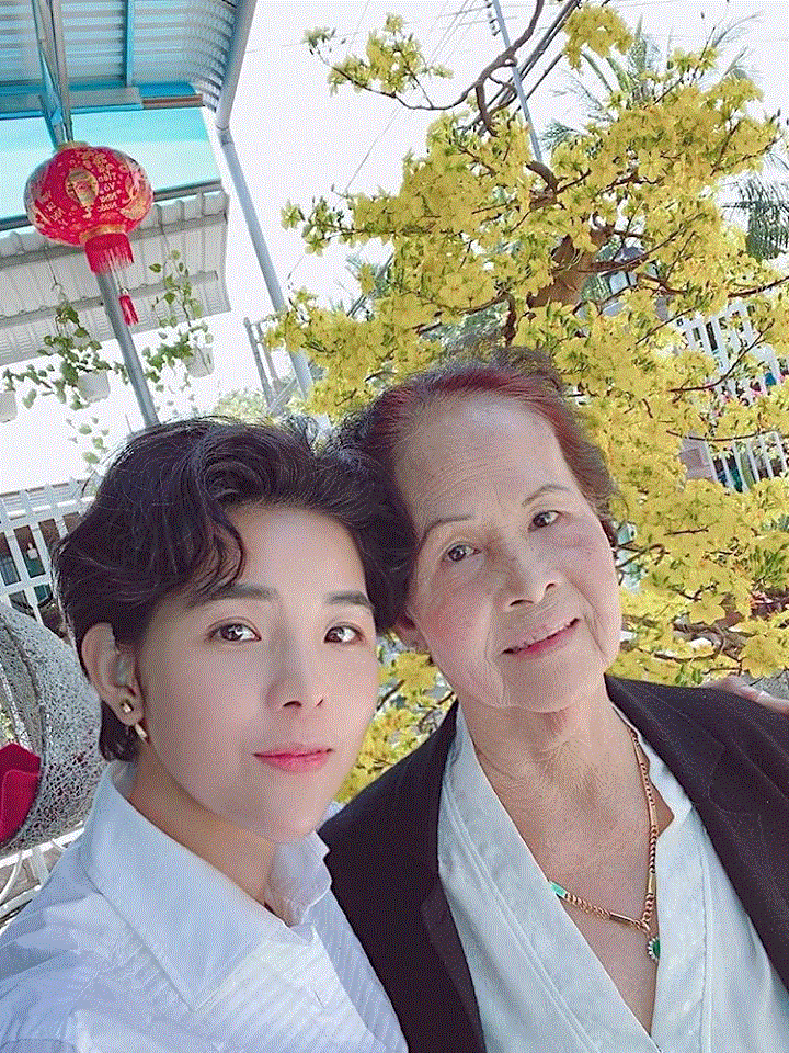 Mùng Một Tết: Tăng Thanh Hà - Đông Nhi tình tứ bên chồng, sao Việt quây quần bên gia đình - 5