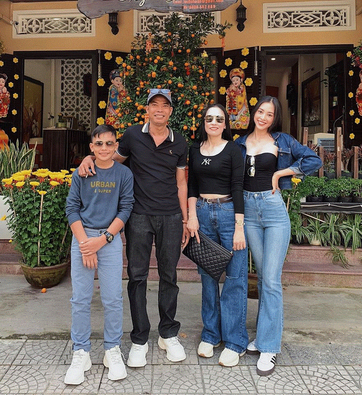 Mùng Một Tết: Tăng Thanh Hà - Đông Nhi tình tứ bên chồng, sao Việt quây quần bên gia đình - 4