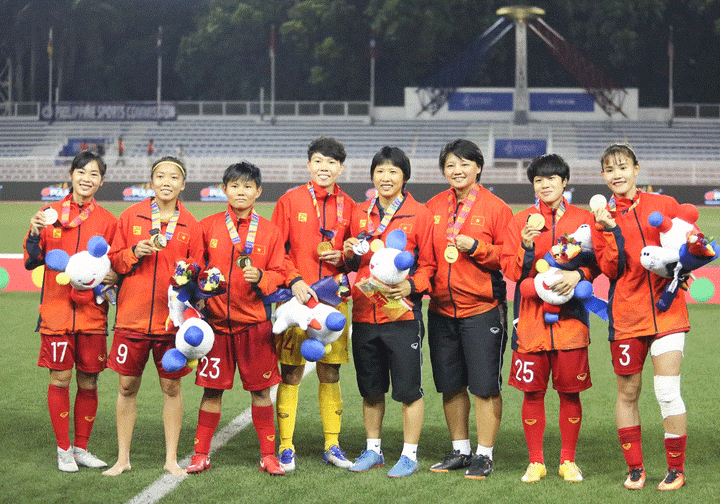 Bóng đá nữ Việt Nam: Bảo vệ vương miện khu vực, 'lột xác' trong năm 2020 - 1