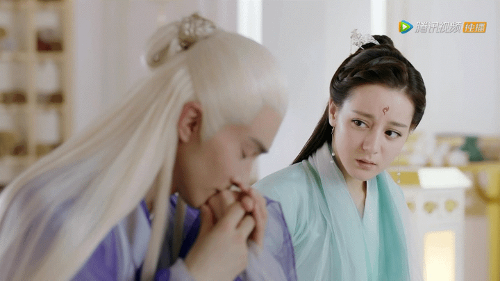 Từ 'Thập lý đào hoa' đến 'Chẩm thượng thư', hồ ly Địch Lệ Nhiệt Ba thay đổi ra sao? - 9