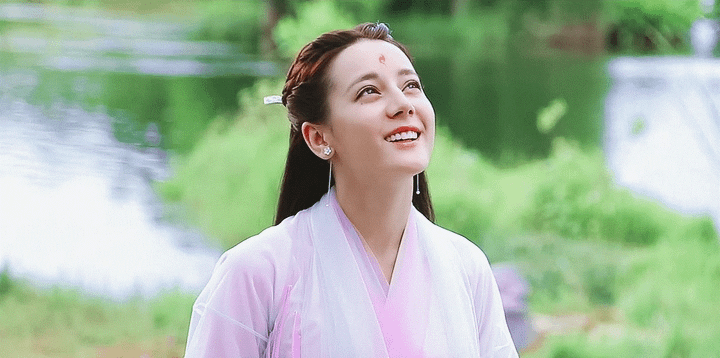 Từ 'Thập lý đào hoa' đến 'Chẩm thượng thư', hồ ly Địch Lệ Nhiệt Ba thay đổi ra sao? - 8