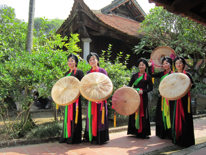 Xuân về trên làng Quan họ cổ Thị Cầu, Bắc Ninh - 2