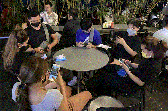 Khẩu trang các loại ở TP.HCM 'cháy hàng' ngay trong 3 ngày Tết - 10