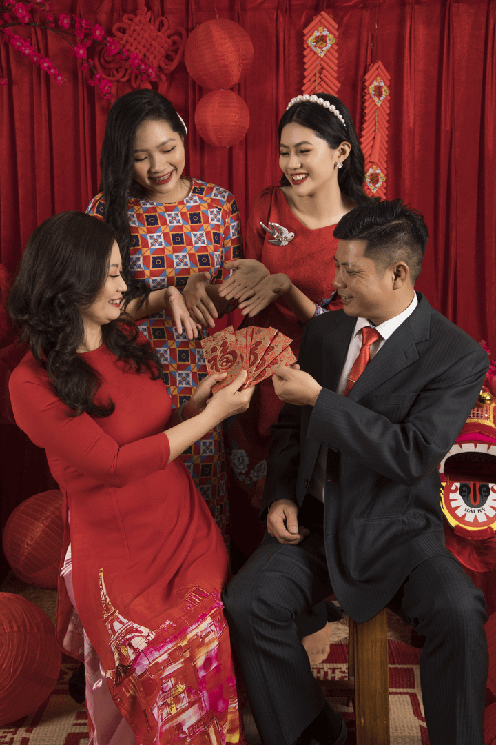 Hoa hậu Hương Giang sợ bị hỏi chuyện lấy chồng ngày Tết - 7