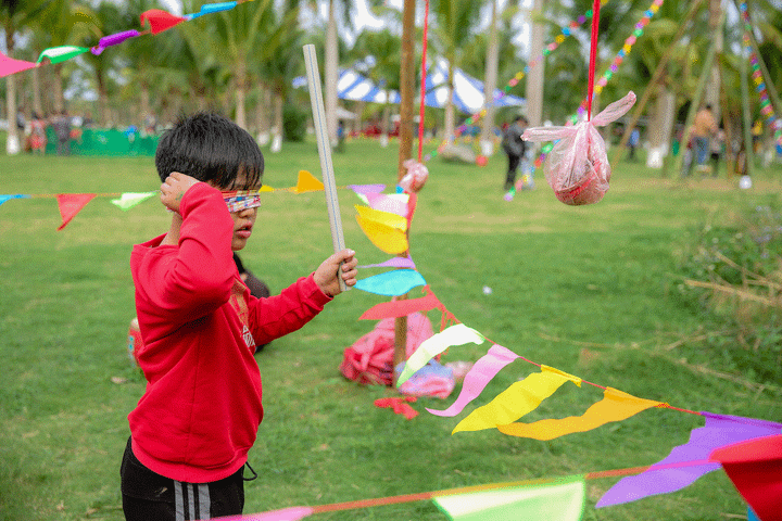 Trẻ em thích thú với trò chơi dân gian tại lễ hội xuân Tết Canh Tý 2020 - 6