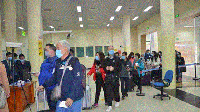 Quảng Ninh bác tin 2 khách du lịch Trung Quốc bị mắc virus corona tại một khách sạn ở Hạ Long - 1