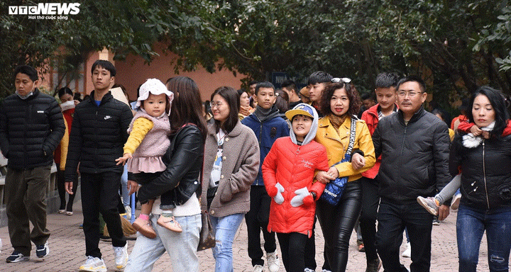 Khu di tích 'ba không' thu hút hàng nghìn du khách đến chiêm bái ngày đầu năm - 8