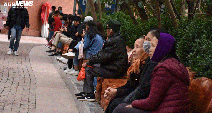 Khu di tích 'ba không' thu hút hàng nghìn du khách đến chiêm bái ngày đầu năm - 7