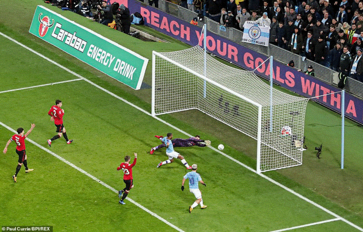 Matic ghi bàn, MU suýt gây bất ngờ trên sân Man City - 2