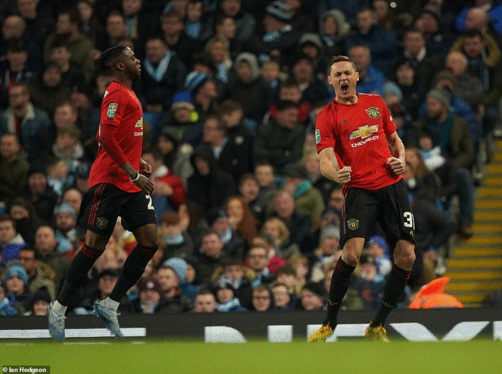 Matic ghi bàn, MU suýt gây bất ngờ trên sân Man City - 1
