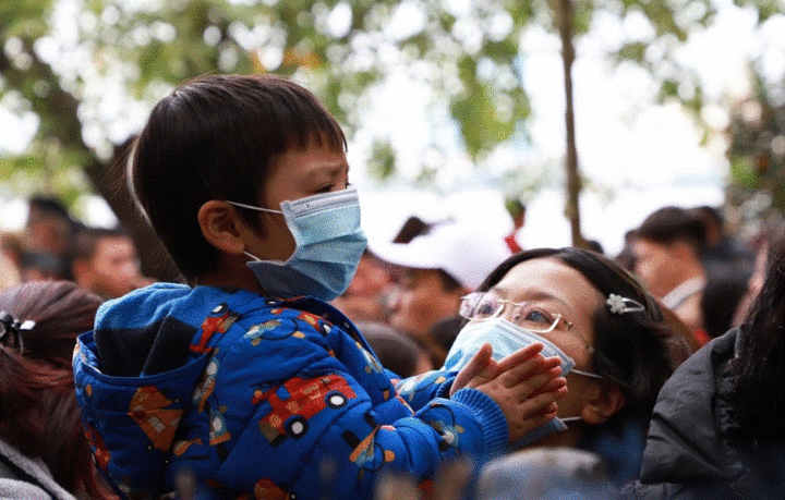Lo ngại virus corona lây lan, phụ huynh khẩn thiết đề nghị kéo dài thời gian nghỉ học cho con - 1
