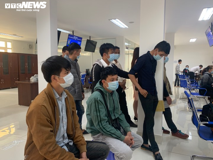 Người Đà Nẵng, Đắk Lắk phát khẩu trang miễn phí phòng virus corona - 8