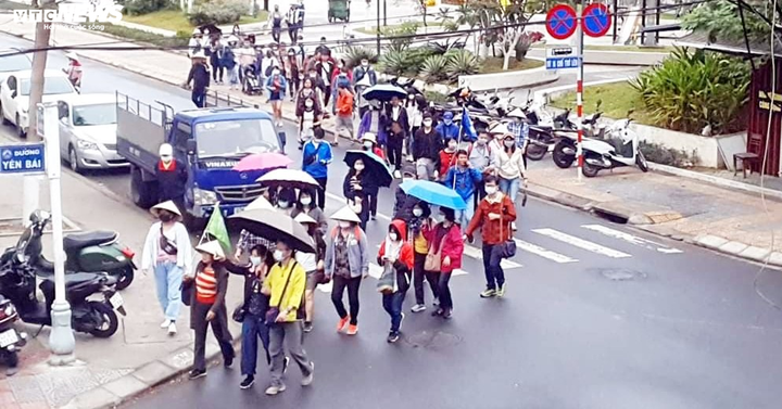 Chủ tịch Đà Nẵng phê bình khách sạn ‘bỏ rơi’ du khách Trung Quốc giữa đêm - 2