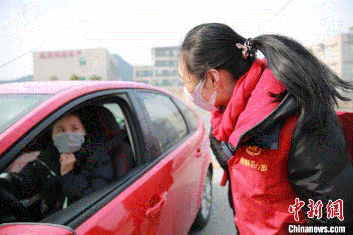 Đám cưới vài chục giây của cán bộ kiểm dịch Trung Quốc - 2