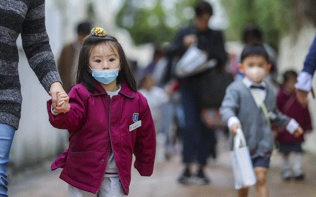 Phụ huynh lo con mắc dịch corona khi đi học trở lại, bác sĩ khuyên nên bình tĩnh - 1