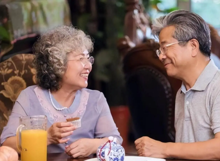 Nguyên tắc "3 nhiều 4 ít" giúp bạn khoẻ mạnh khi bước qua tuổi 50