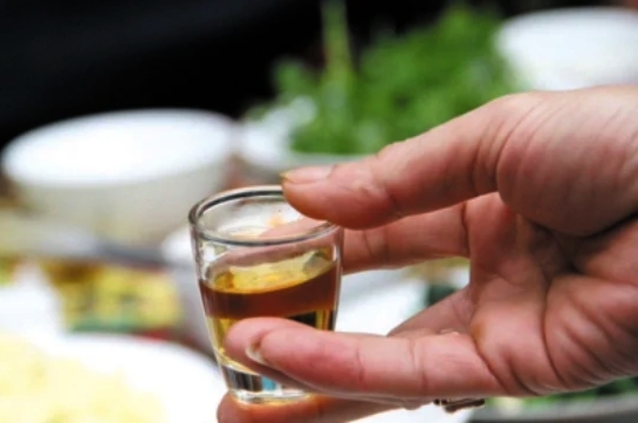 7 bí quyết uống rượu bia không say
