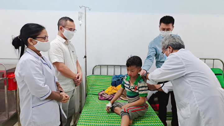 Bệnh sởi bùng phát ở huyện miền núi, Sở Y tế Quảng Nam nói do "lỗ hổng vaccine"