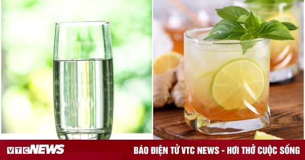 Nên uống nước lọc hay chanh mật ong khi ngủ dậy?