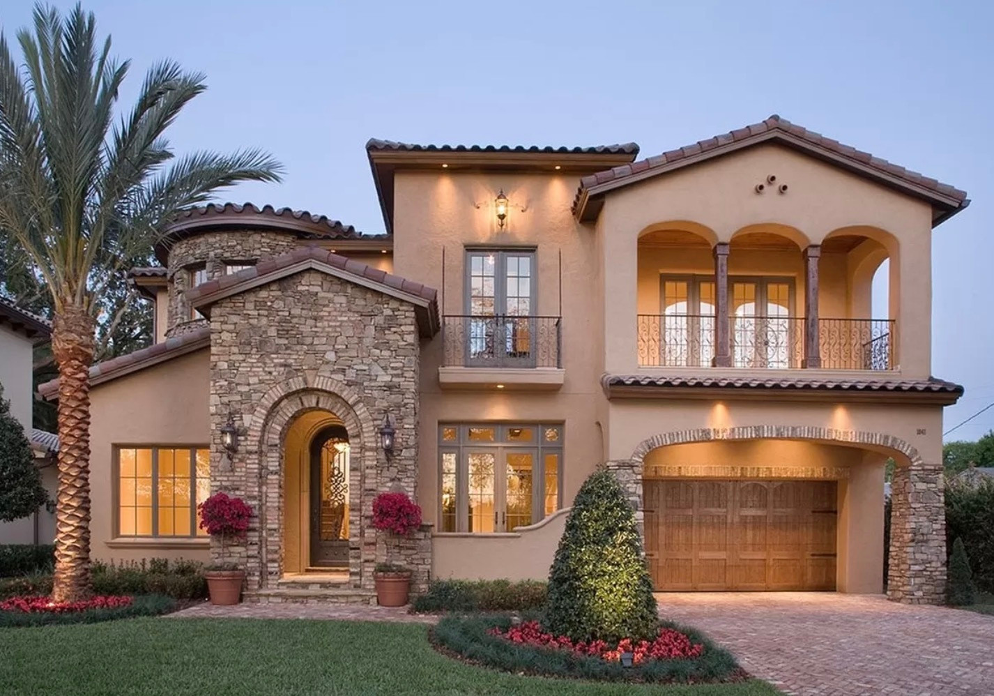 Tổng hợp các mẫu nhà 2 tầng 10x15m với kiến trúc mái ấn tượng