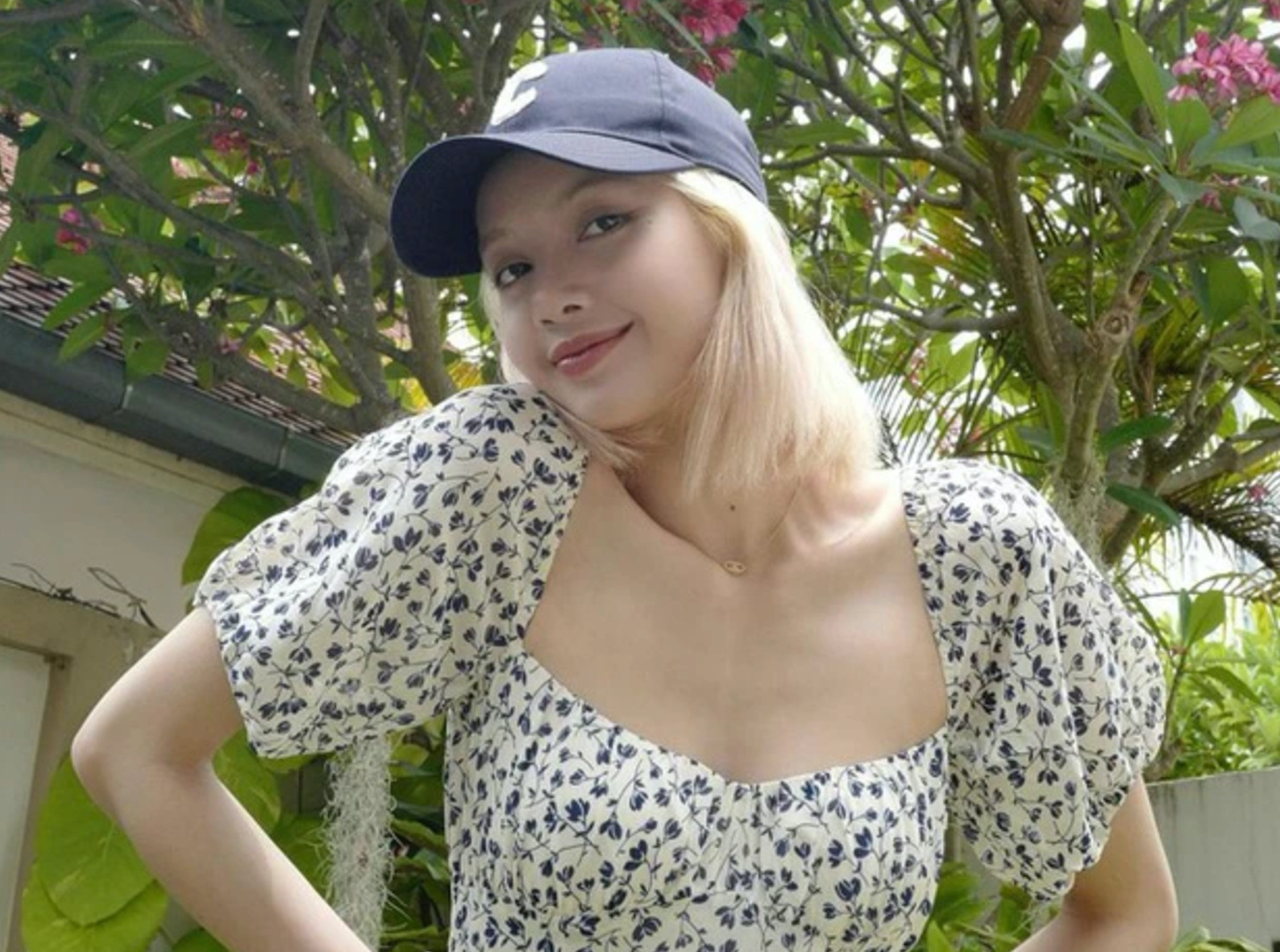 Nét ấn tượng đến từ những chiếc váy hoa tiểu thư