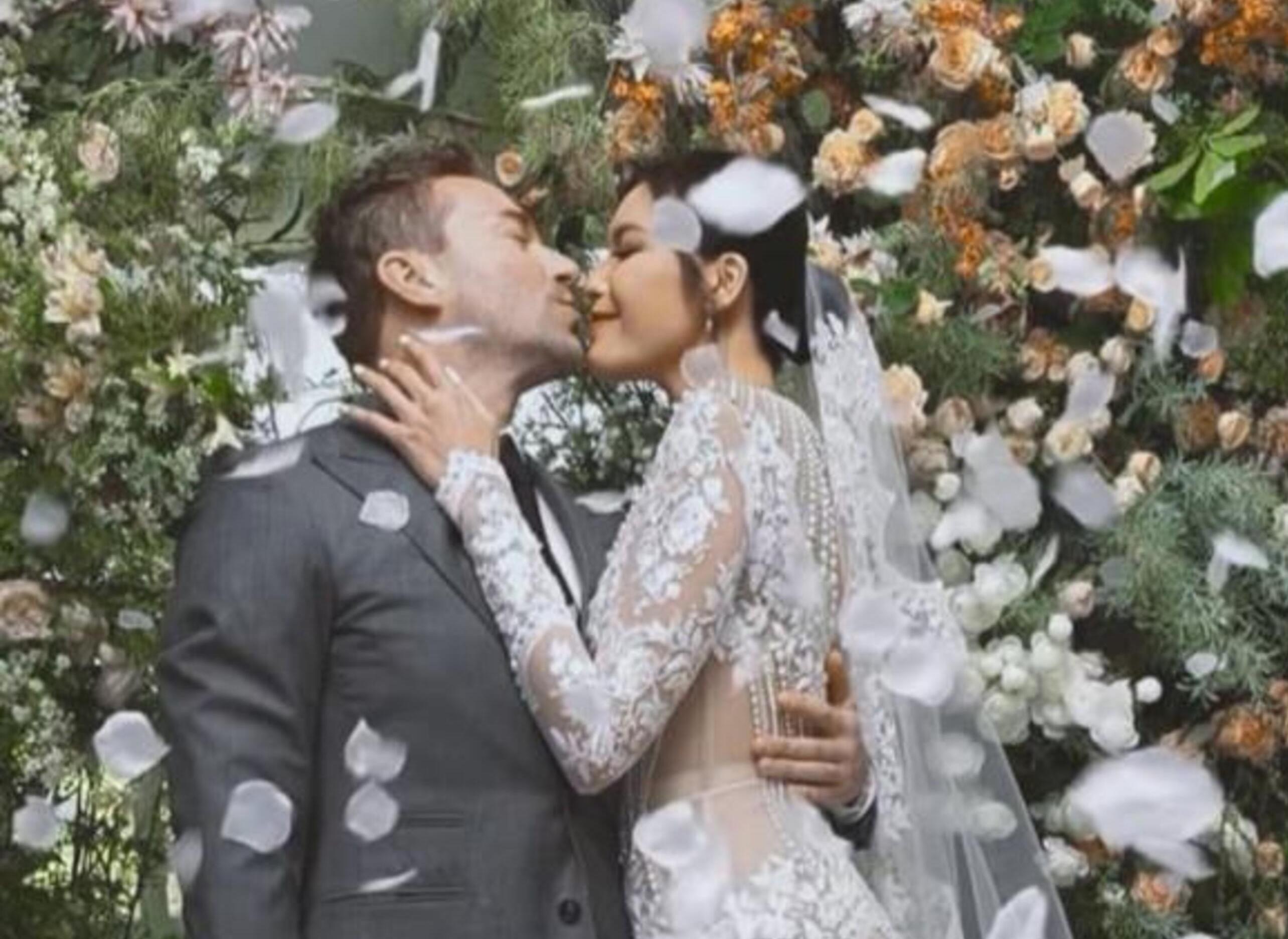 Minh Tú hé lộ ảnh cưới, 'khoá môi' chồng Tây ngọt ngào