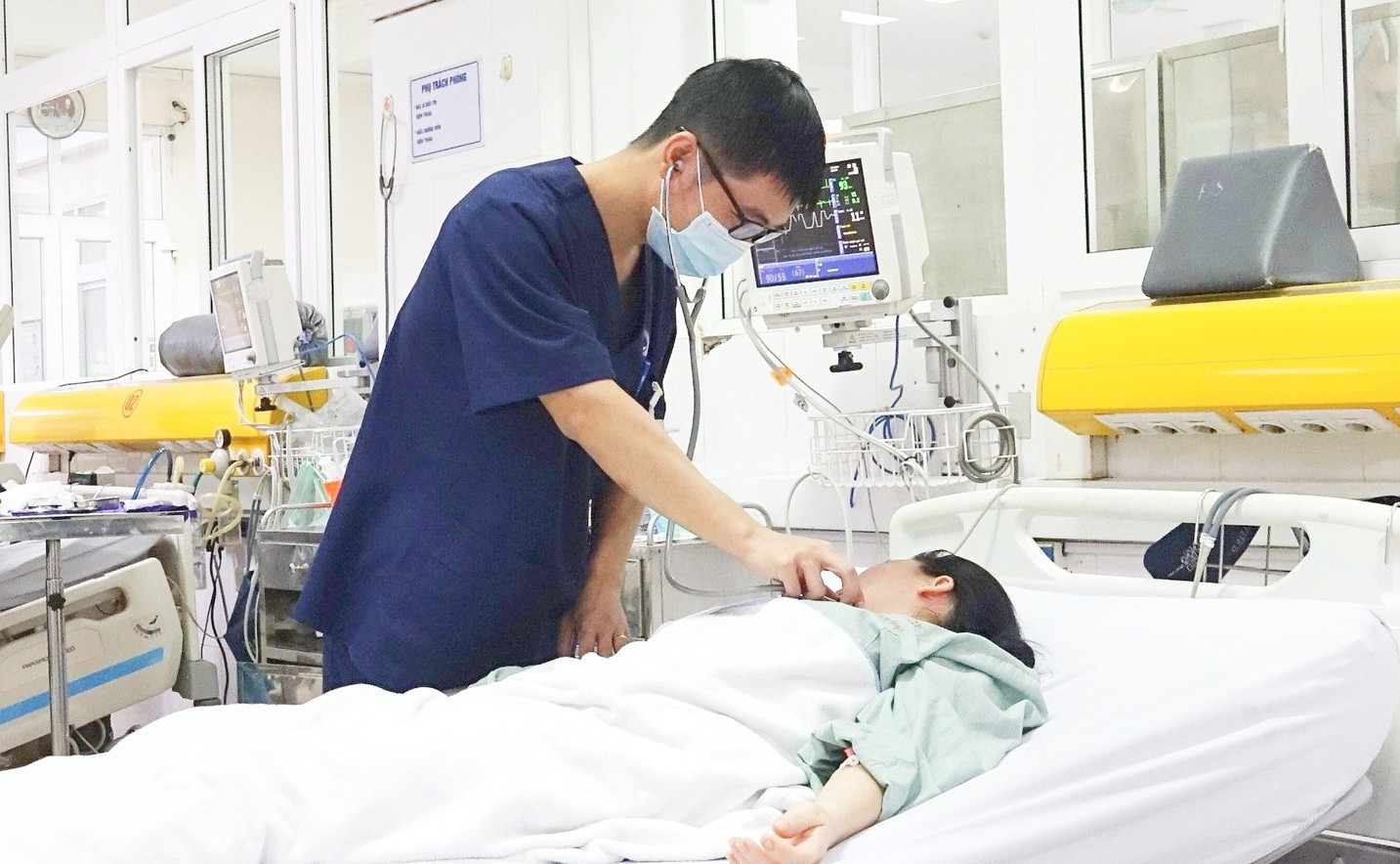 Người phụ nữ co cứng toàn thân sau khi tiêm thuốc gây tê nhổ răng