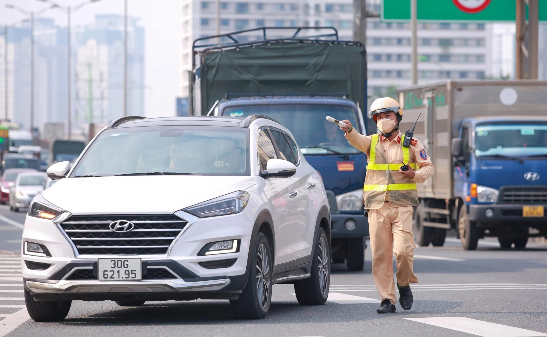 CSGT sẽ hóa trang xử lý xe vi phạm tốc độ, vượt phần đường, làn đường