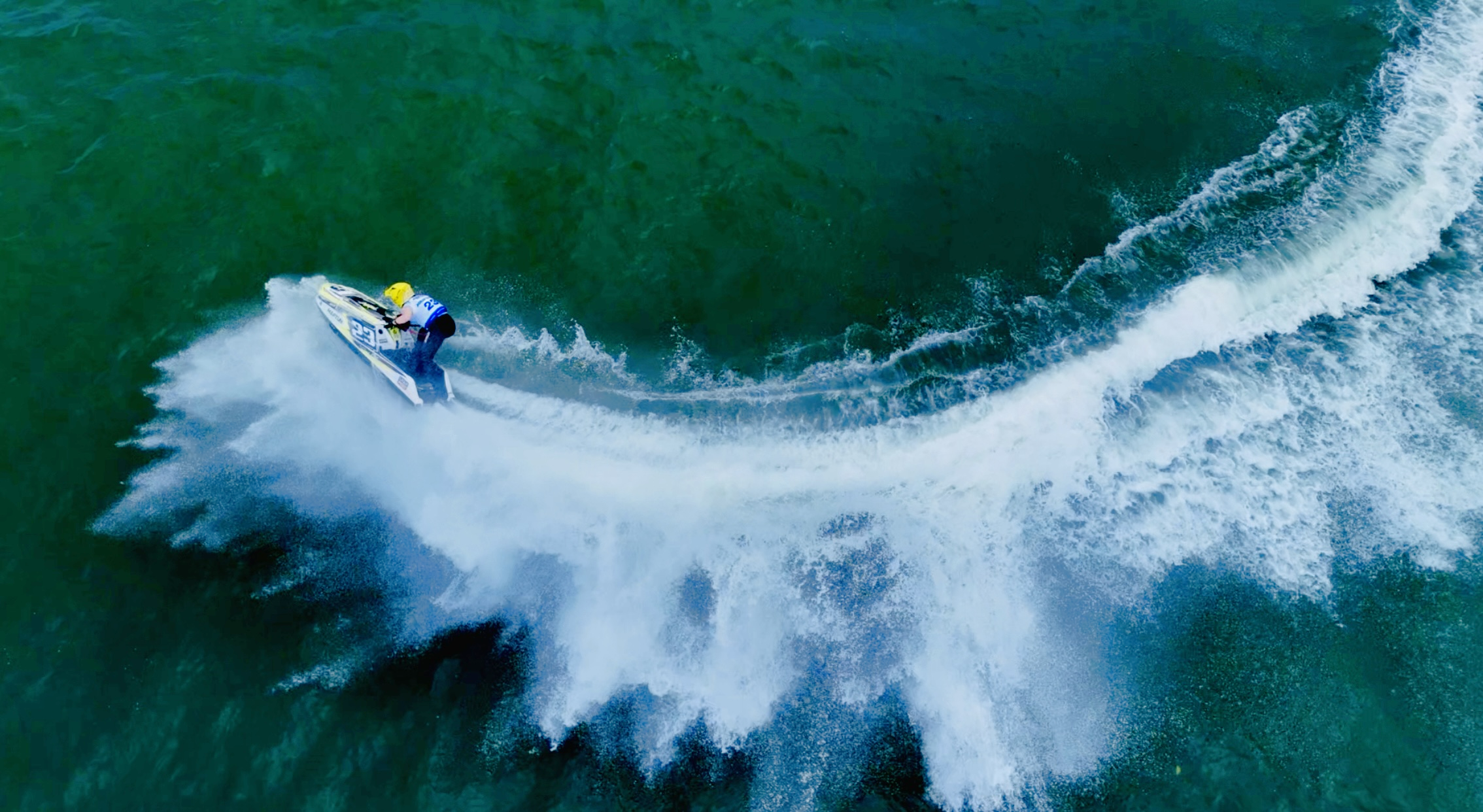 70 tay đua giỏi nhất trong làng đua mô tô nước thế giới quy tụ tại Bình Định