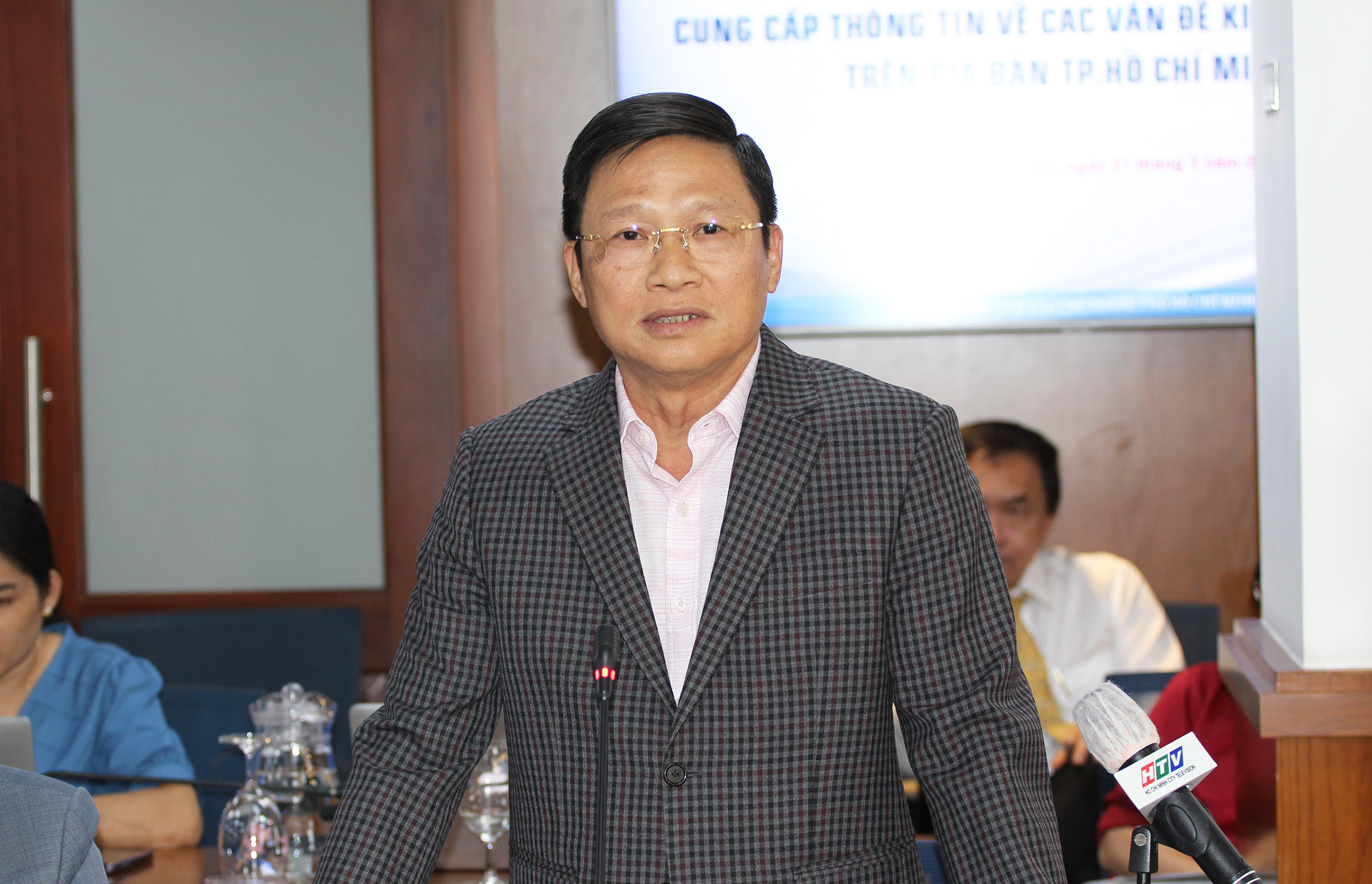 Nhiều ngân hàng cũng áp dụng phương pháp tính lãi chồng lãi như Eximbank