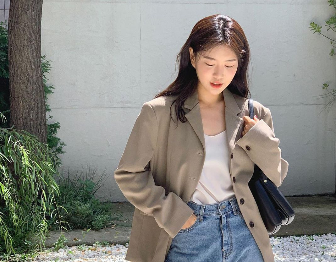 Những kiểu áo cực ăn ý với quần jeans giúp nàng thanh lịch khi đi làm