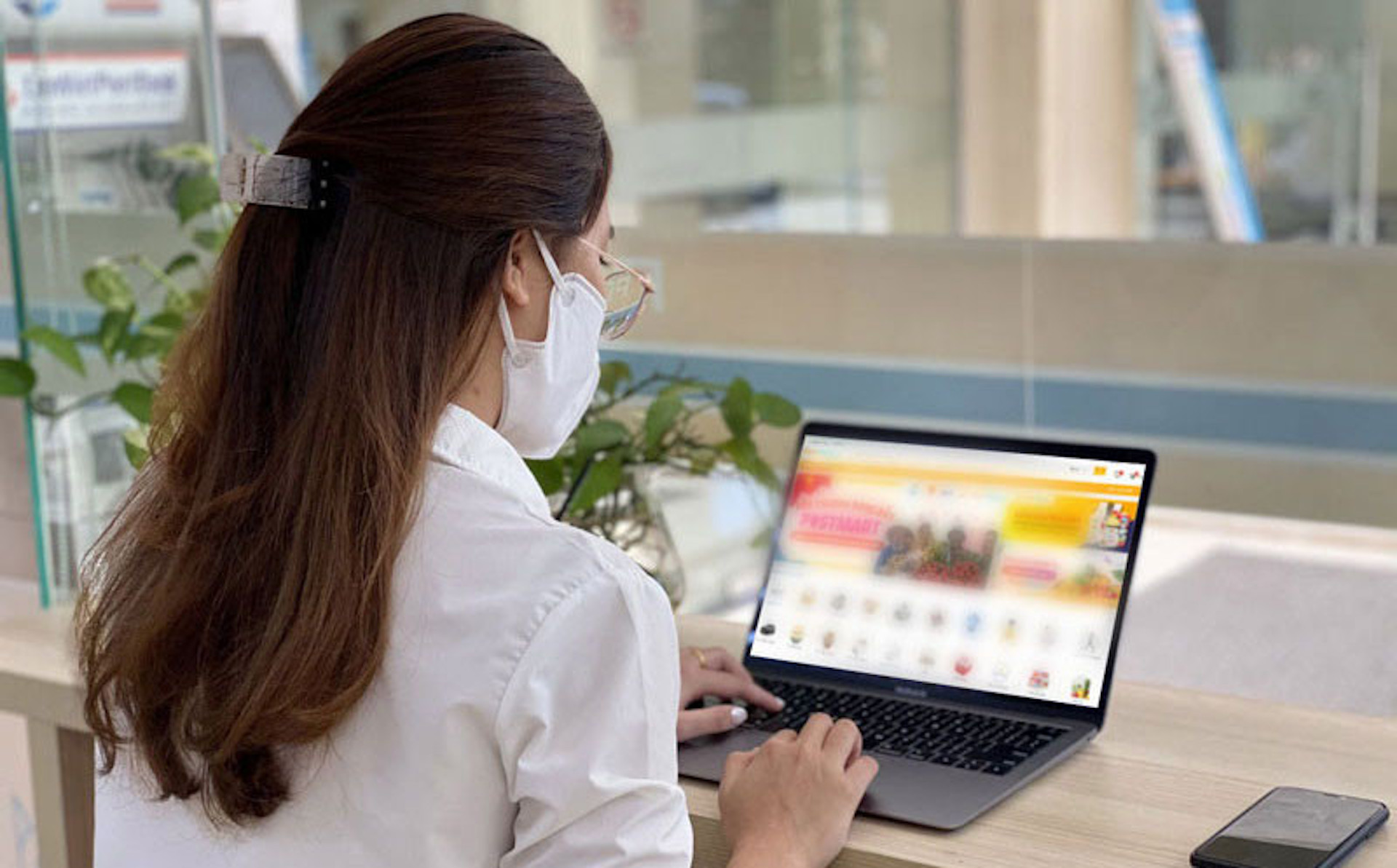 Tham gia ứng dụng Supply Helper, người phụ nữ ở Hà Nội bị lừa 12 tỷ đồng