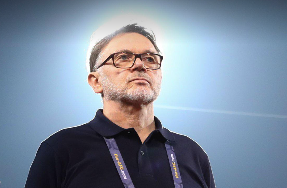 HLV Troussier không từ chức 