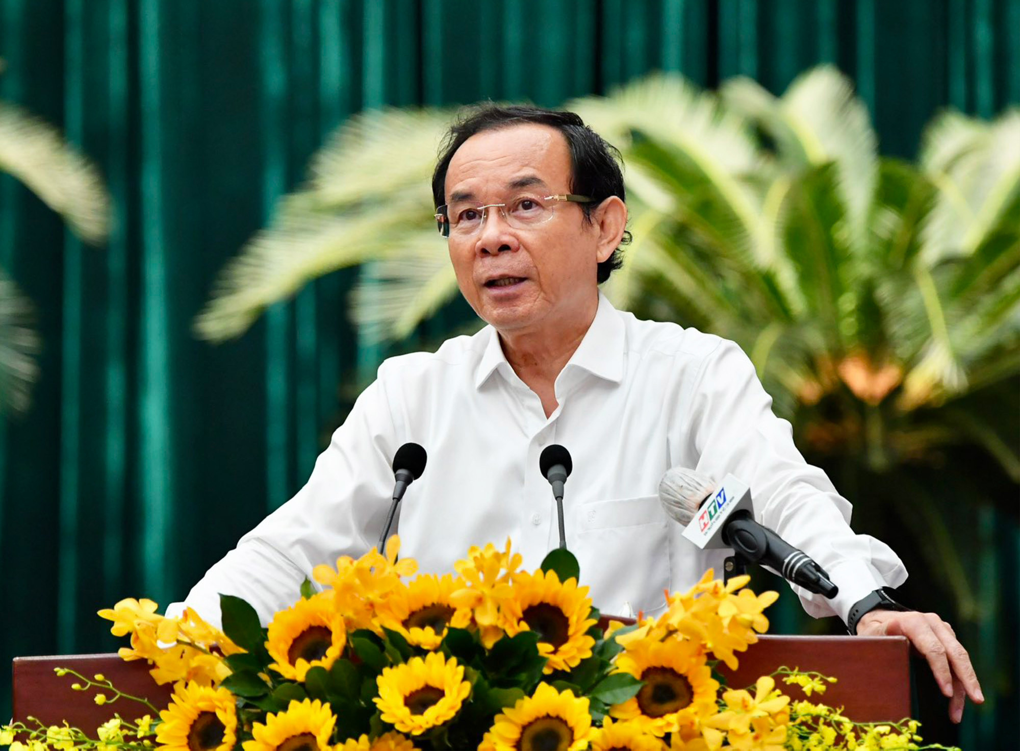 Bí thư Thành uỷ TP.HCM nhận thêm nhiệm vụ